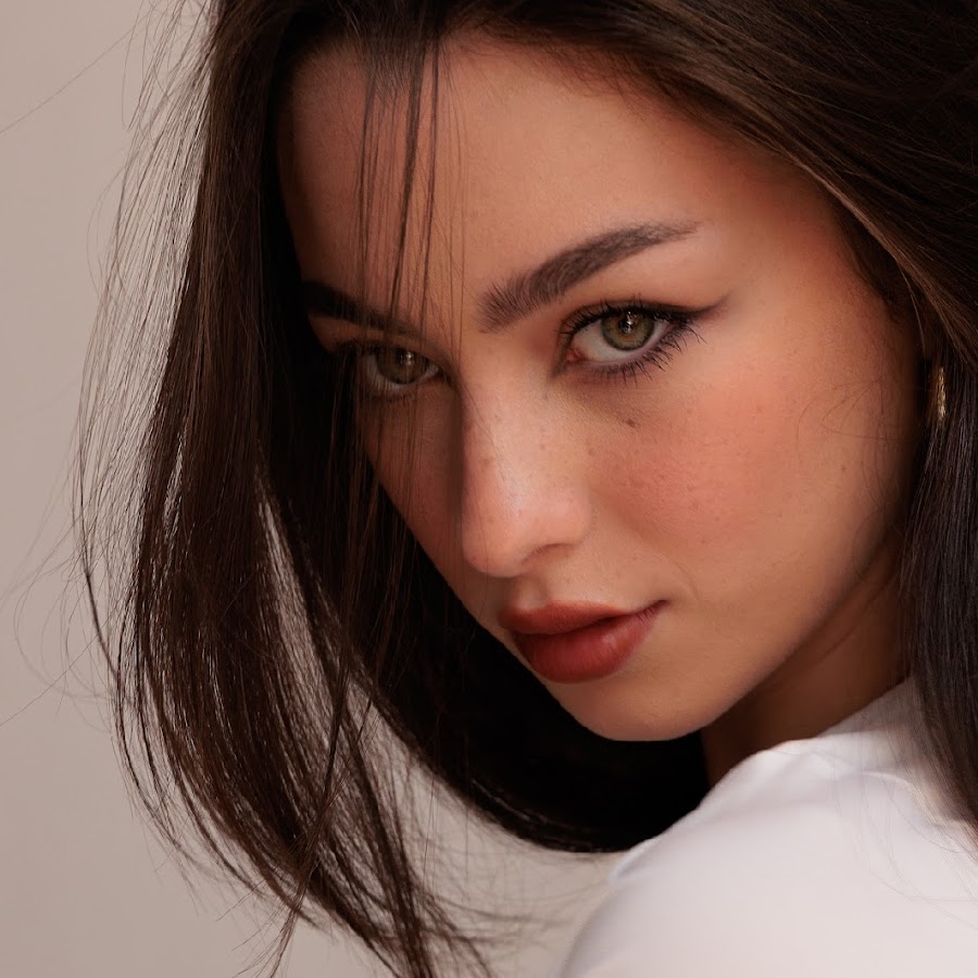 Mishka Silva's Unique Sound: What Makes Her Shine?